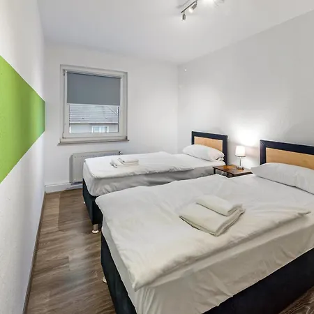 Apartment Modern 3-br Apmt. Sleeps 6+ *